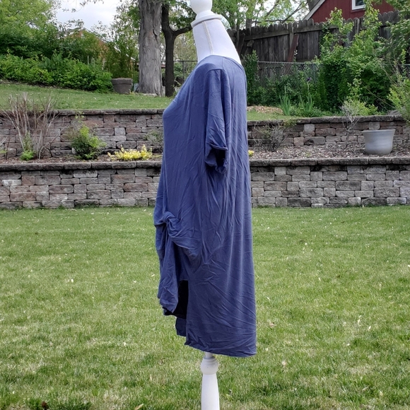 Hannah blue tunic top with a twist front XL - Picture 4 of 6
